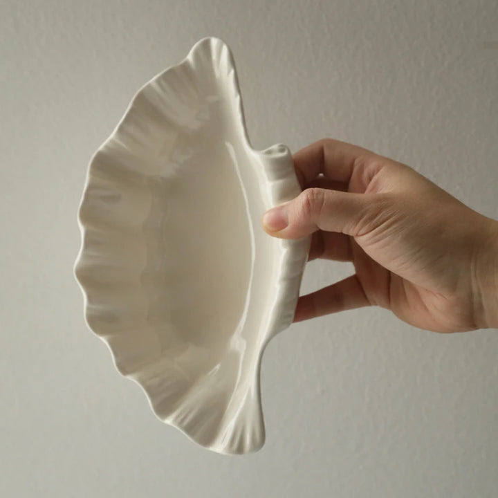 ShellForm Ceramic Plate Set – Retro Elegance for Dining & Decor